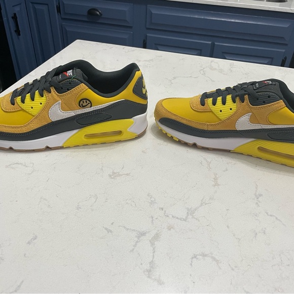 Nike air max. Never worn - Picture 3 of 4